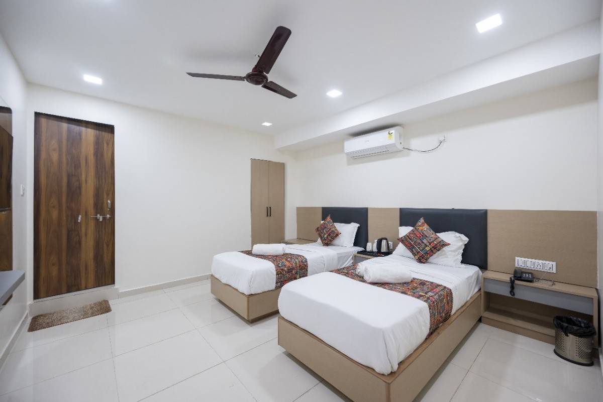 Hotel Maple Leaf BOPAL 8