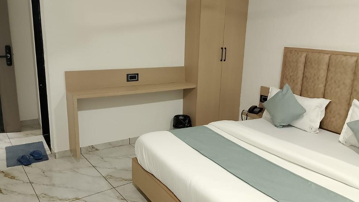MTRIP Hotel Ellis Bridge 6